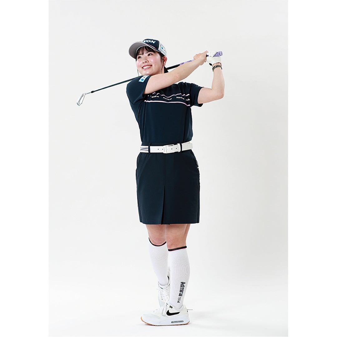 尾関彩美悠プロ着用　AdmiralGOLF アドミラルゴルフ レディース カラタッチ 半袖モックネックシャツ ネイビー