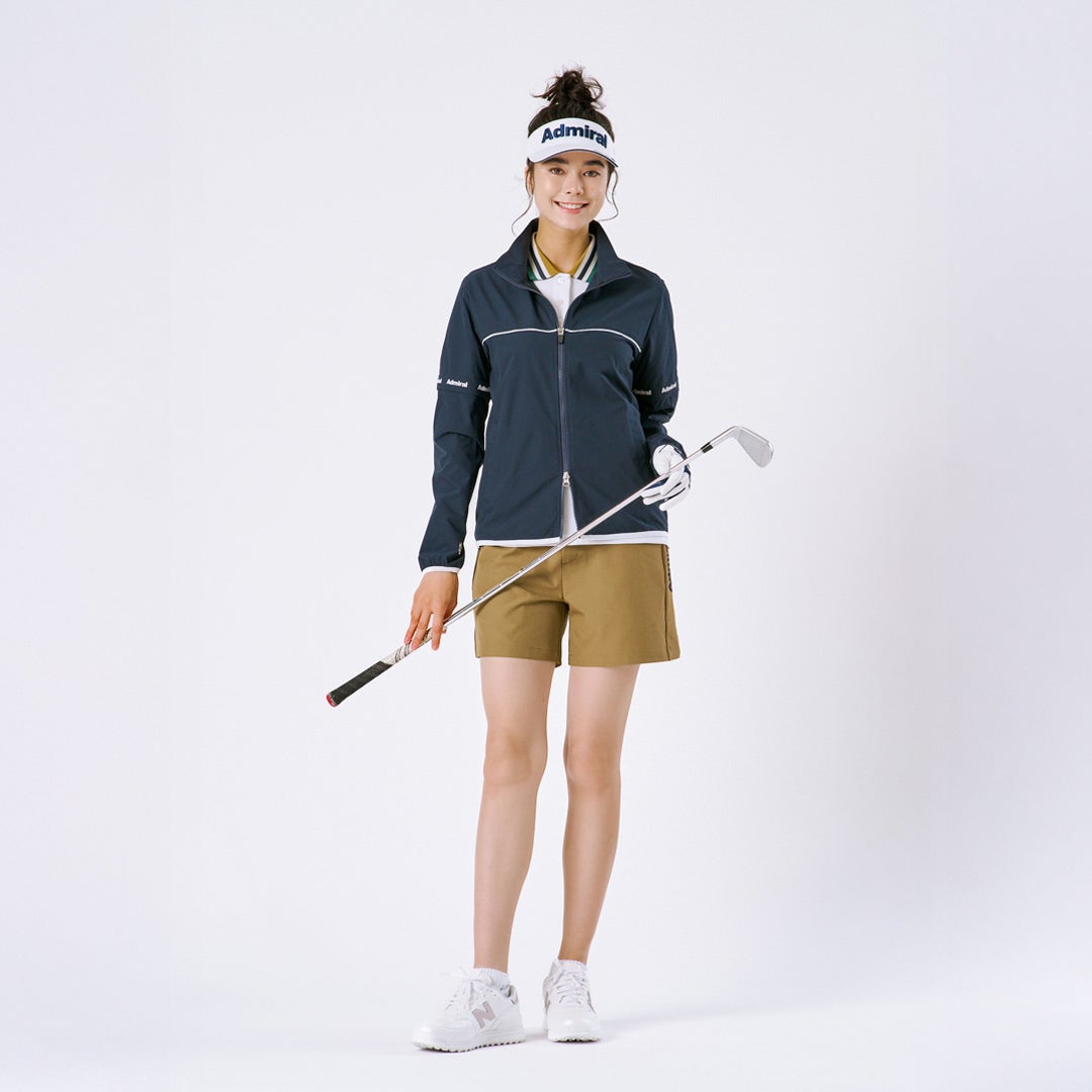 アドミラルゴルフ Admiral GOLF レディース 4WAYツイル ショートパンツ ADLA612 ベージュ モデル着用1