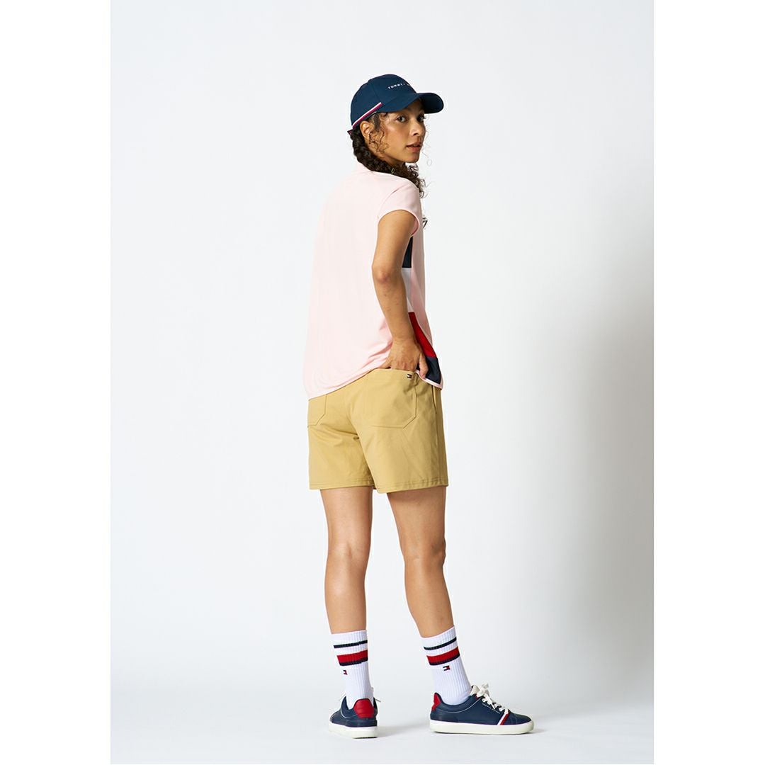 TommyHilfigerGolf トミーヒルフィガーゴルフ レディース ハーフパンツ サンドベージュ モデル着用2