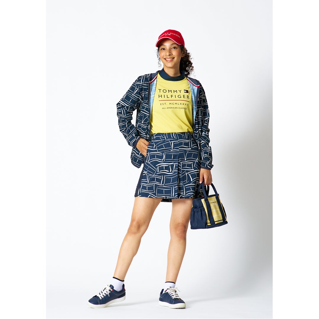 トミーヒルフィガーゴルフ Tommy Hilfiger Golf レディース 半袖 モックネックシャツ THLA616 イエロー モデル着用1